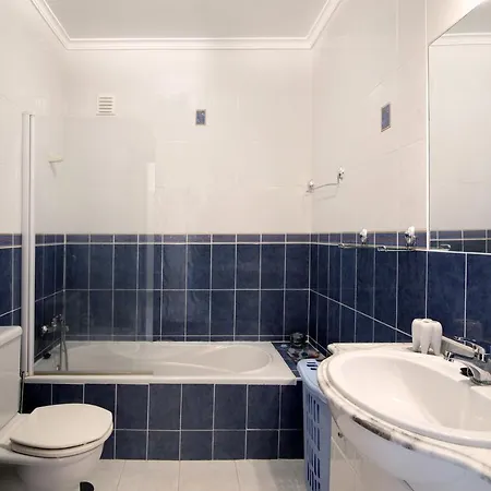 Urbanizacao Lagar 133 アパート *