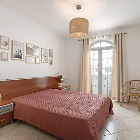 Urbanizacao Lagar 133 *